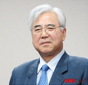 Dr. Moon