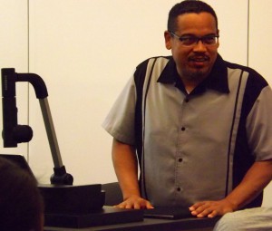 U.S. Congressman Keith Ellison visited PSTL 1366: Stories of Self and Community, Multicultural Perspectives